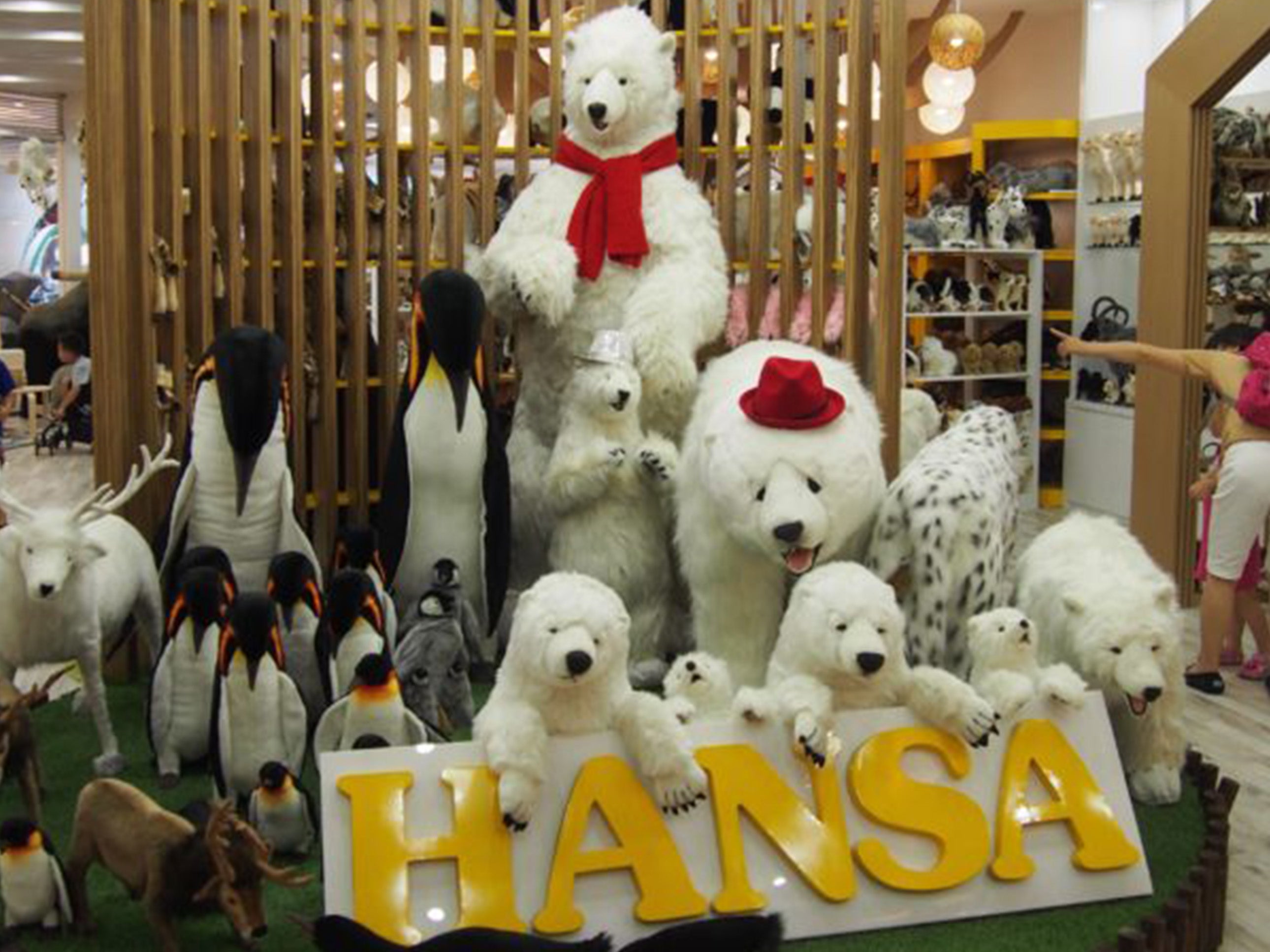 Hansa Display - Animals & More | Universal Statues LLC