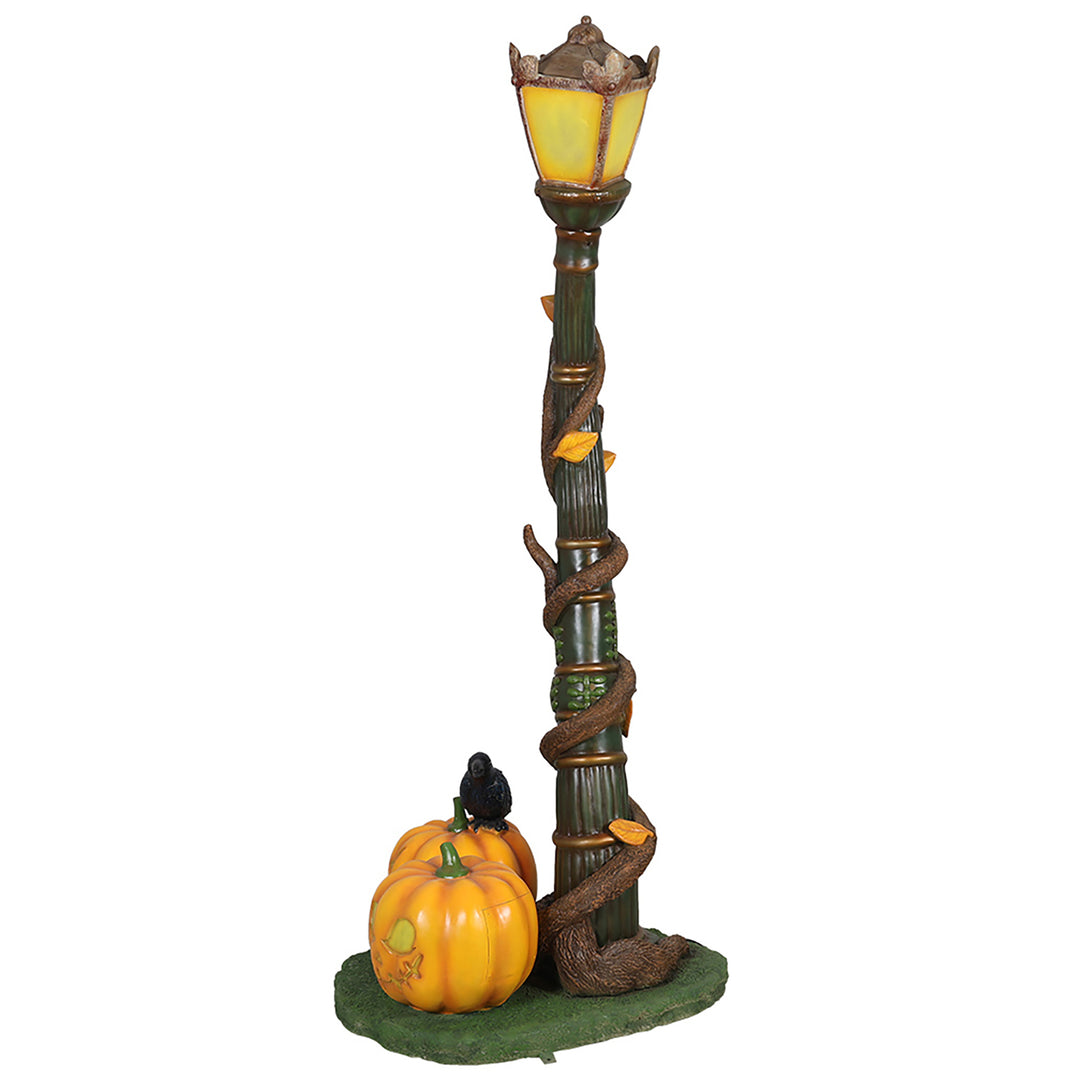 Spooky Lamp Post